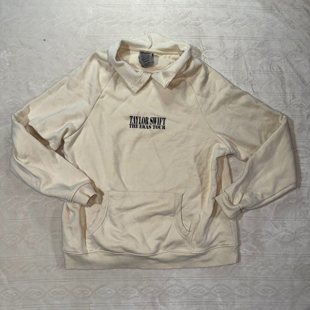 Taylor Swift The Eras Tour Sweatshirt‎